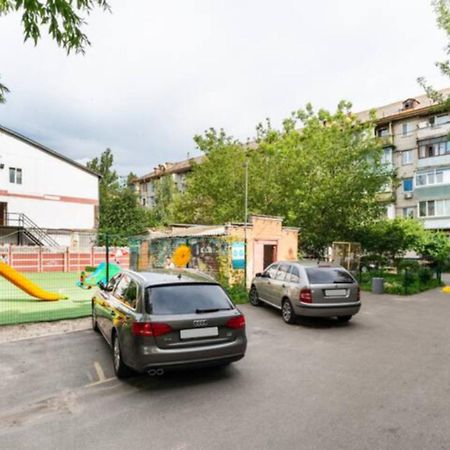 Затишна 2К Квартира З Усім Необхідним Для Життя Поряд З Метро Дарниця Kiev Exteriör bild