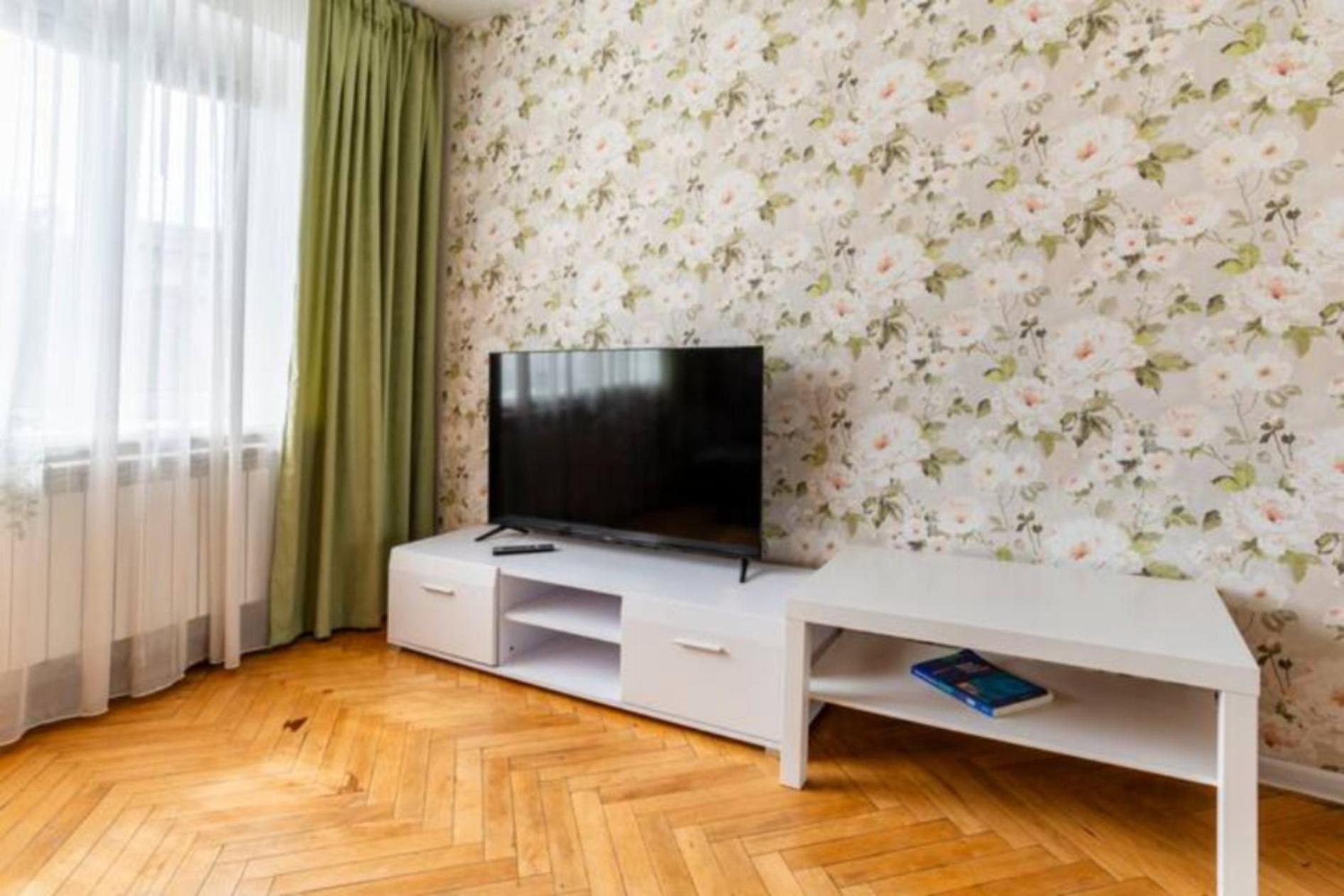 Затишна 2К Квартира З Усім Необхідним Для Життя Поряд З Метро Дарниця Kiev Exteriör bild