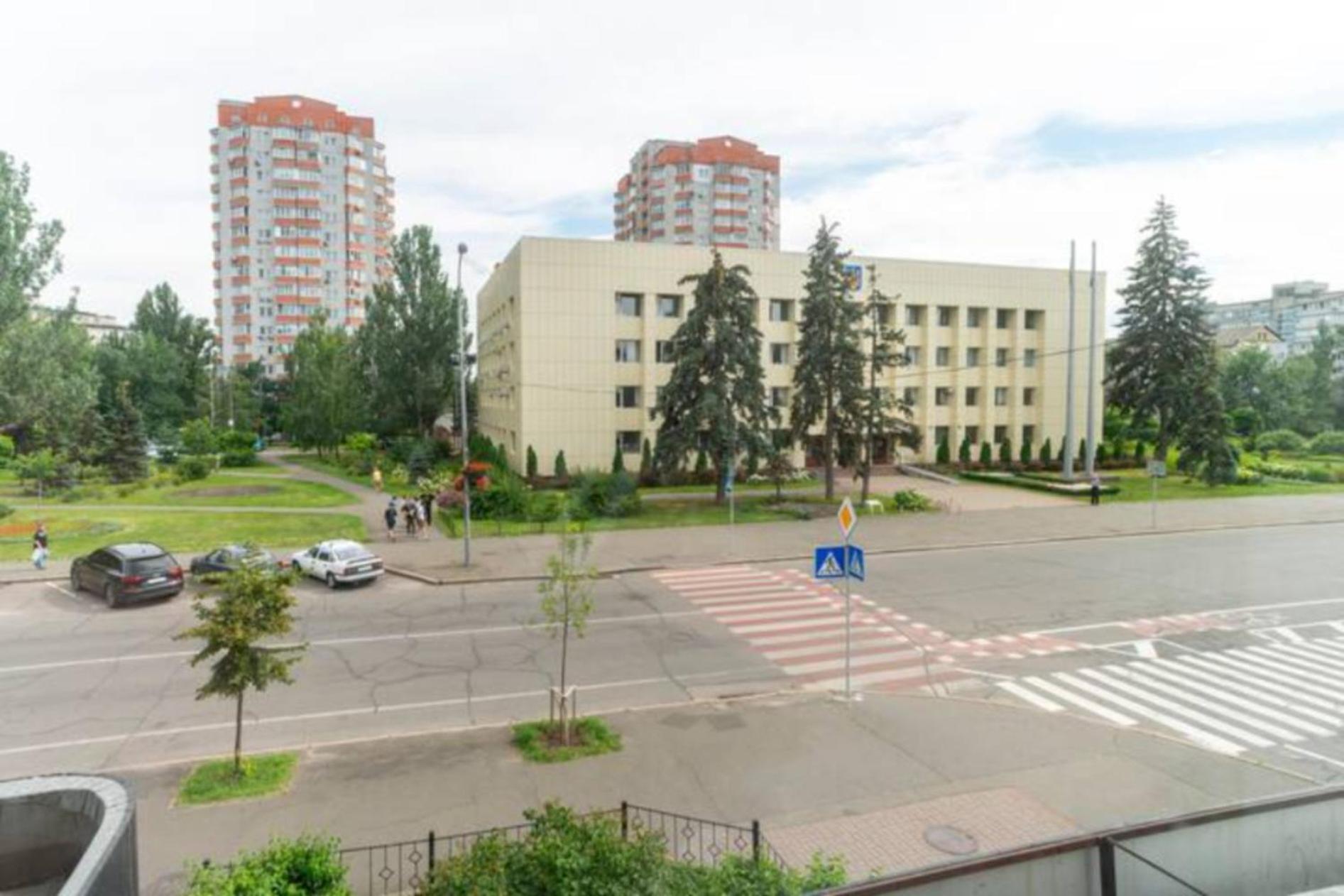 Затишна 2К Квартира З Усім Необхідним Для Життя Поряд З Метро Дарниця Kiev Exteriör bild